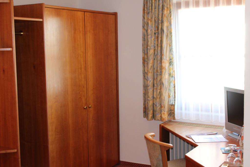 Hotel Seewirt 农嫩霍恩 外观 照片